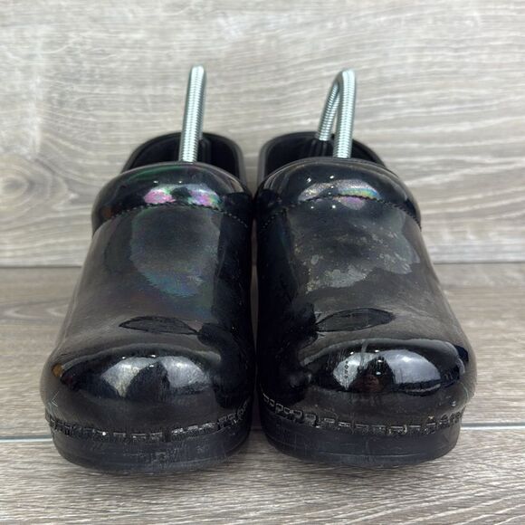 Dansko Professional Black Metallic Patent Leather Women’s Sz 8.5-9/EU 39 Clogs - Picture 2 of 10